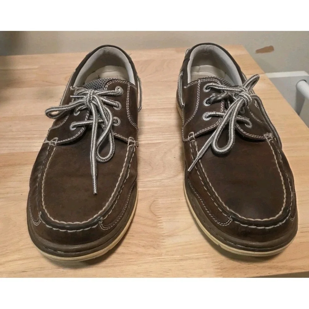 Chaps Men's Brown Leather 3-Lace Up Slip On Boat Loafer Shoes (9.5W)